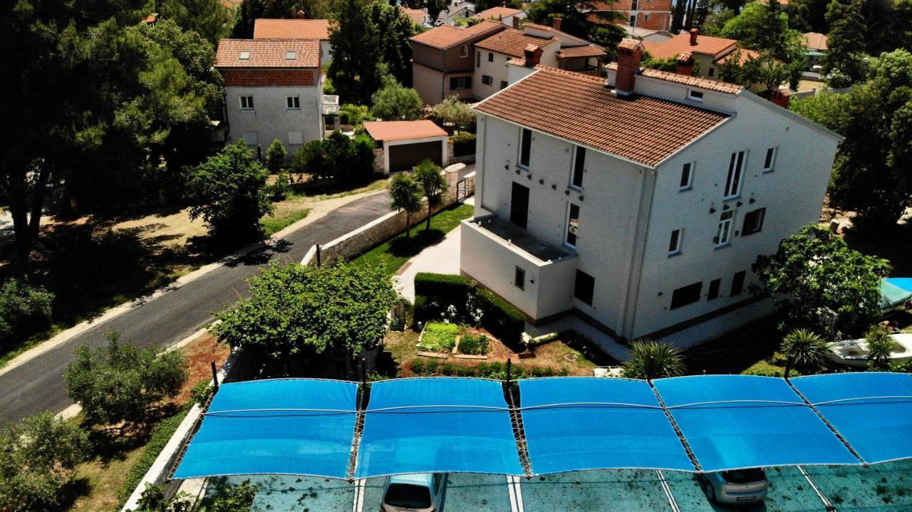 Predivan Novouredeni Apartman U Blizini Mora Баньоле Екстериор снимка